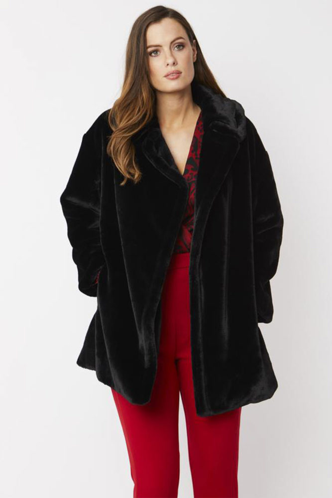 Jayley FMCT45 01 Short faux fur coat