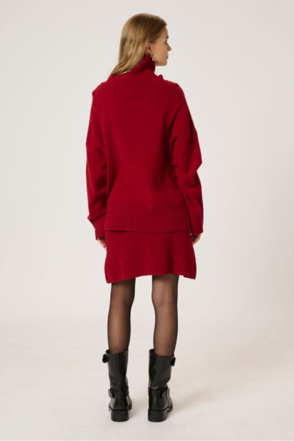 My essential wardrobe burgundy red huxi jumper1