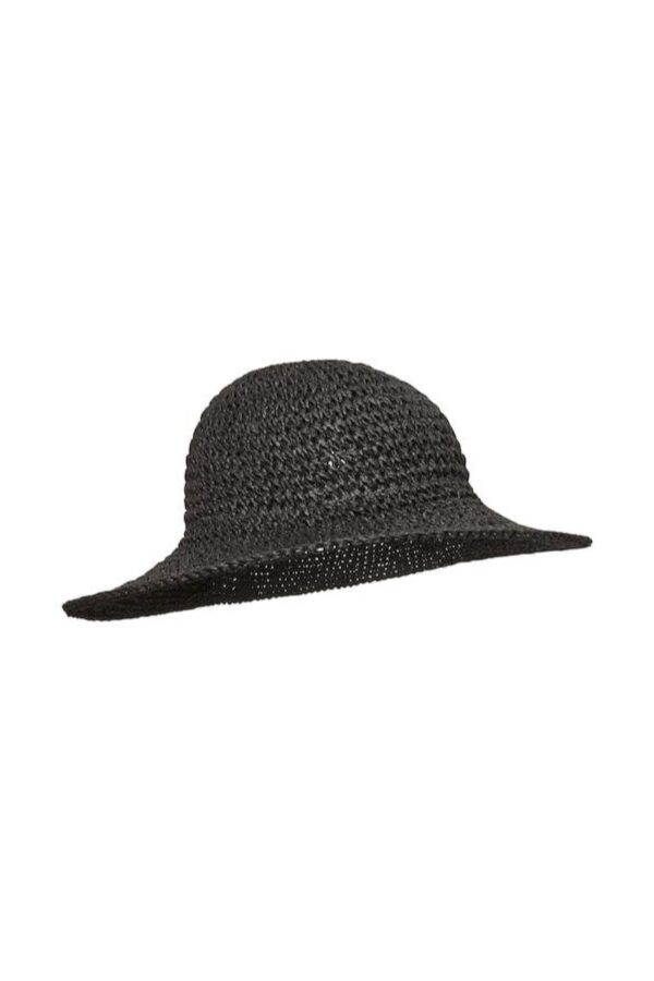 black poulinepw hat part two