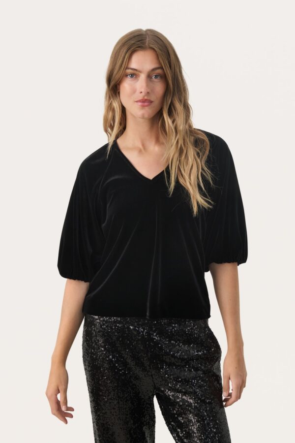 part two metty black velvet top