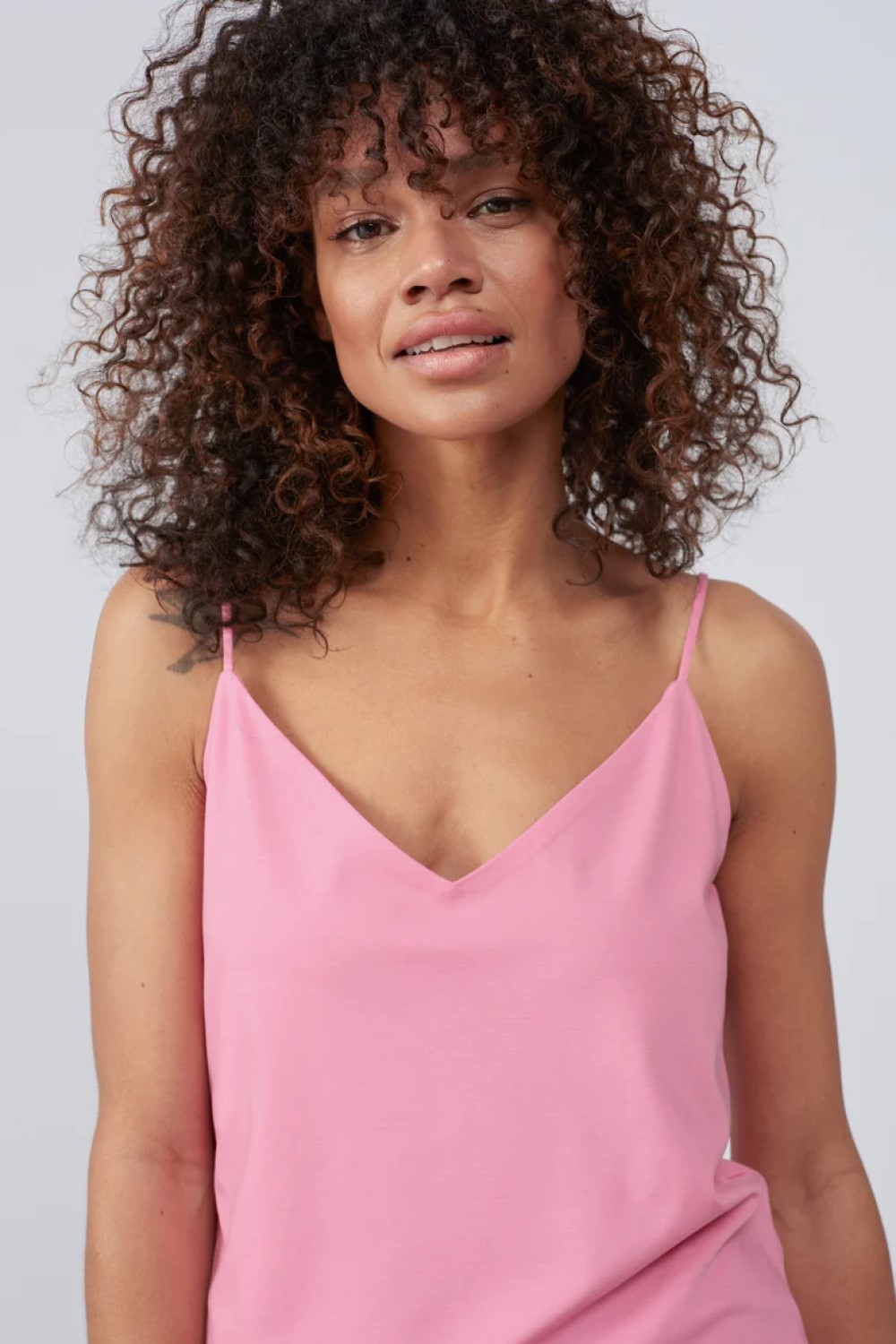 https://www.jojoboutique.co.uk/wp-content/uploads/yaya-jersey-cami-top-with-a-v-neck-and-spaghetti-straps-cosmos-pinkmain.jpg